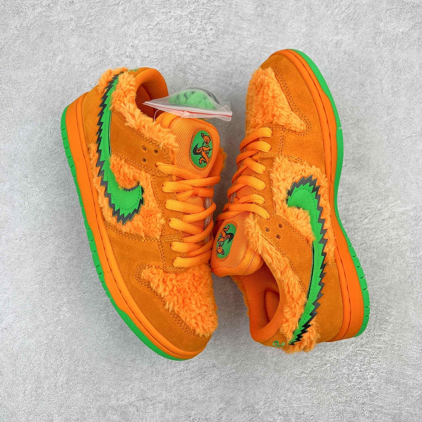 Nike-SB-Dunk-Low-Grateful-Dead-Bears