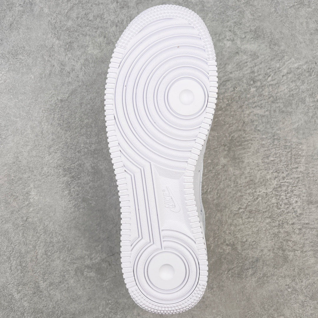 Nike-Air-Force-1-Low-Supreme-White