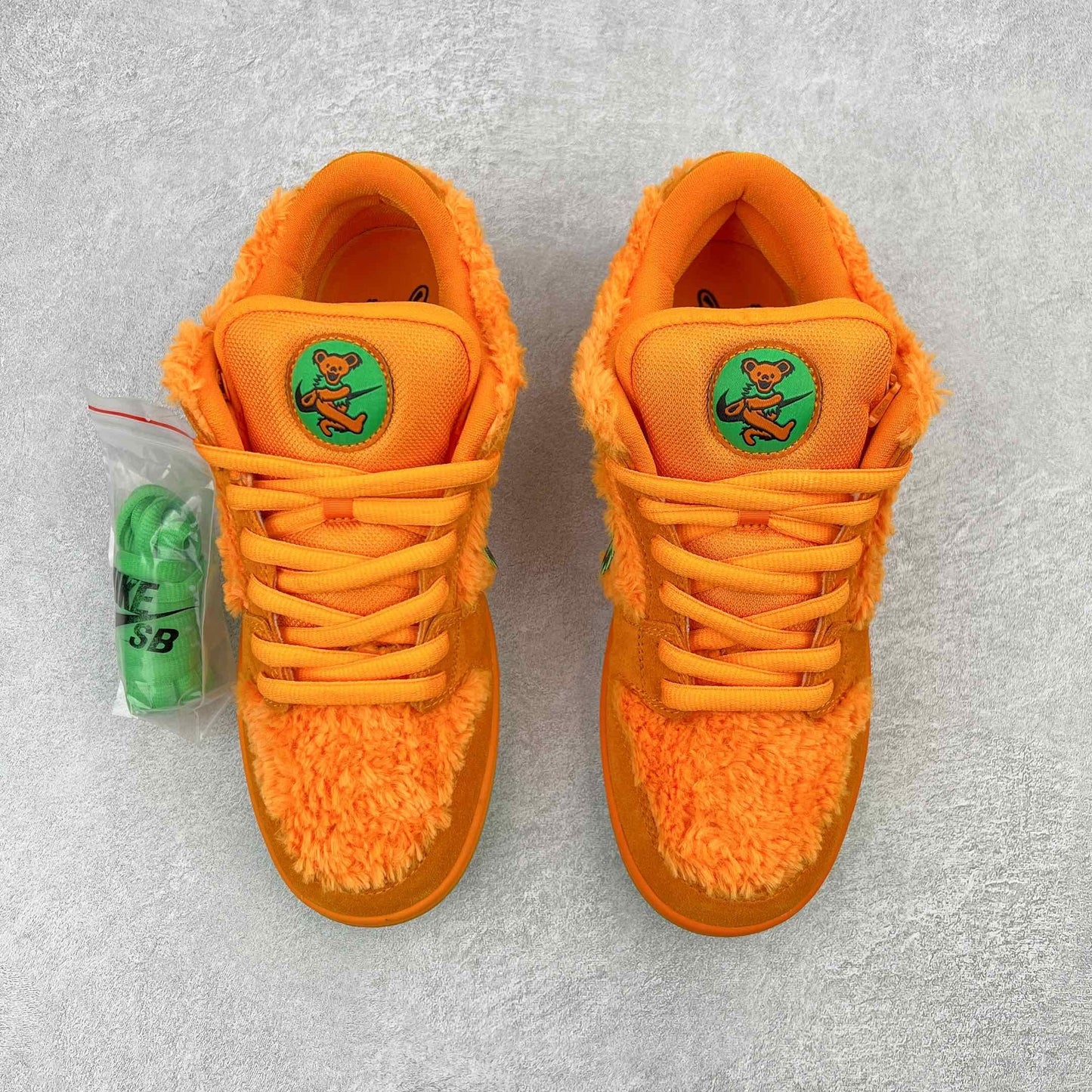 Nike-SB-Dunk-Low-Grateful-Dead-Bears