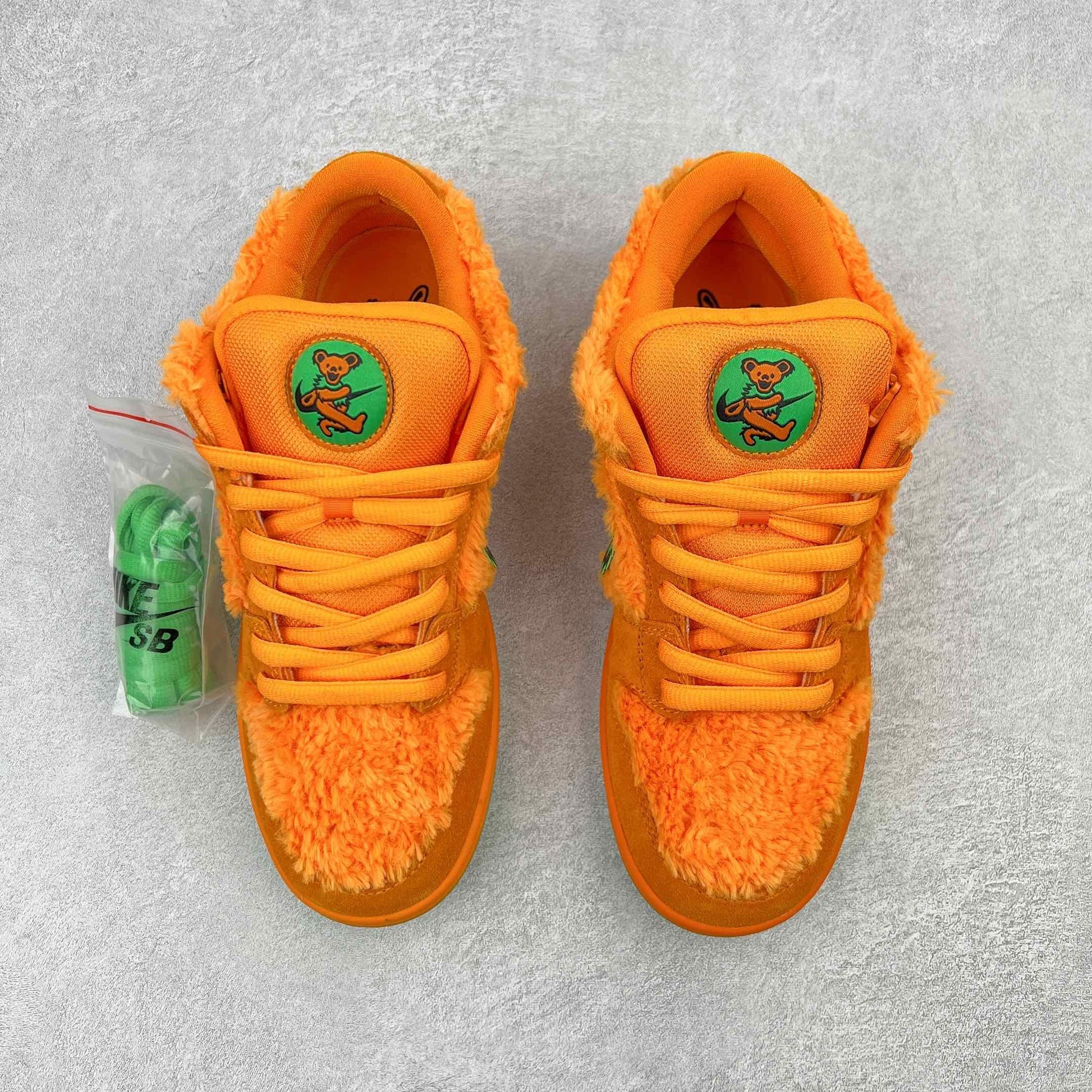 Nike-SB-Dunk-Low-Grateful-Dead-Bears